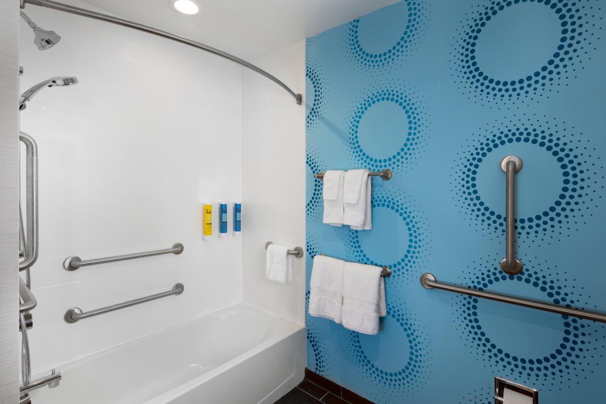 Tru By Hilton Asheville Blue Ridge Parkway Exterior photo