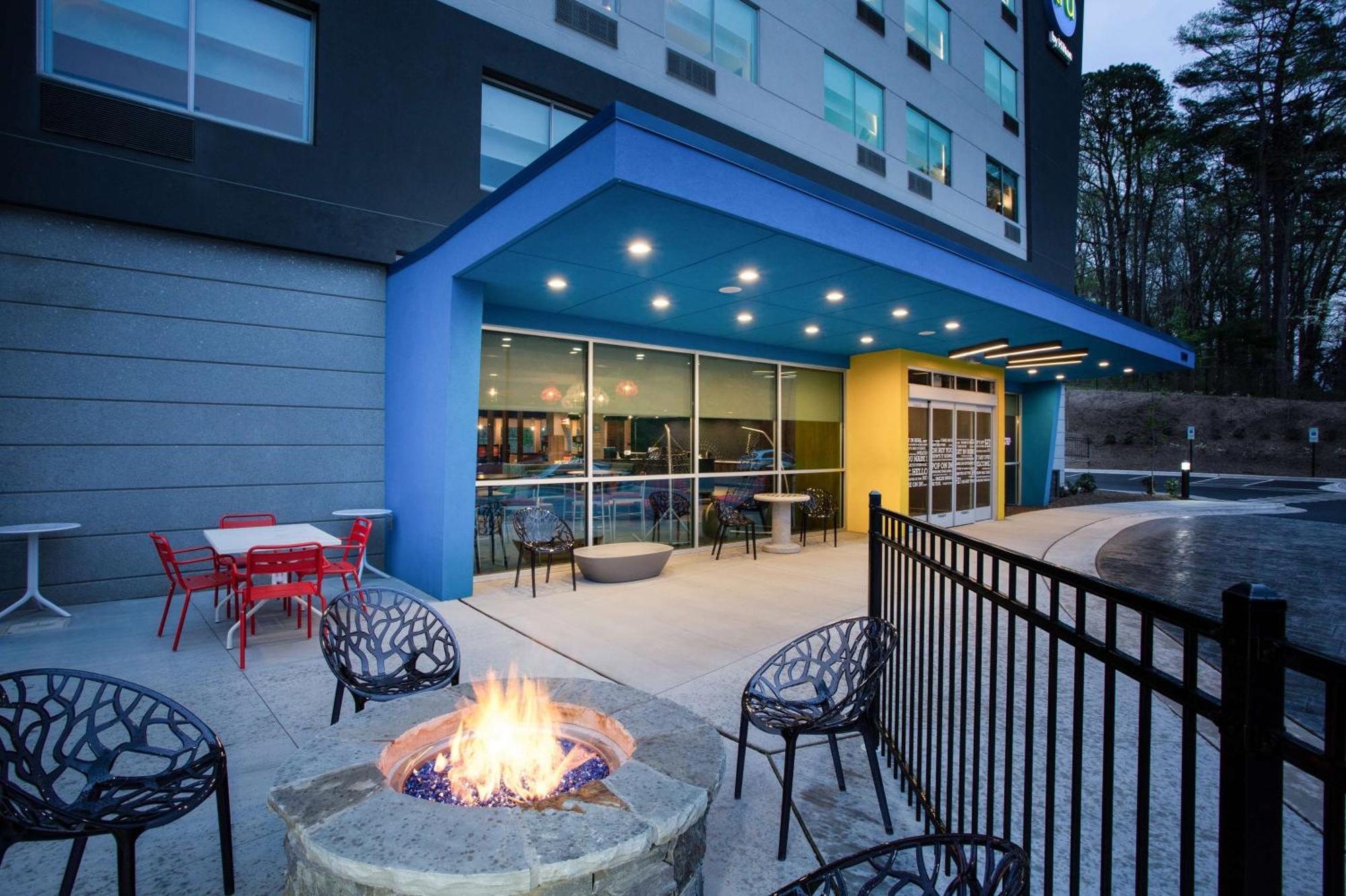 Tru By Hilton Asheville Blue Ridge Parkway Exterior photo