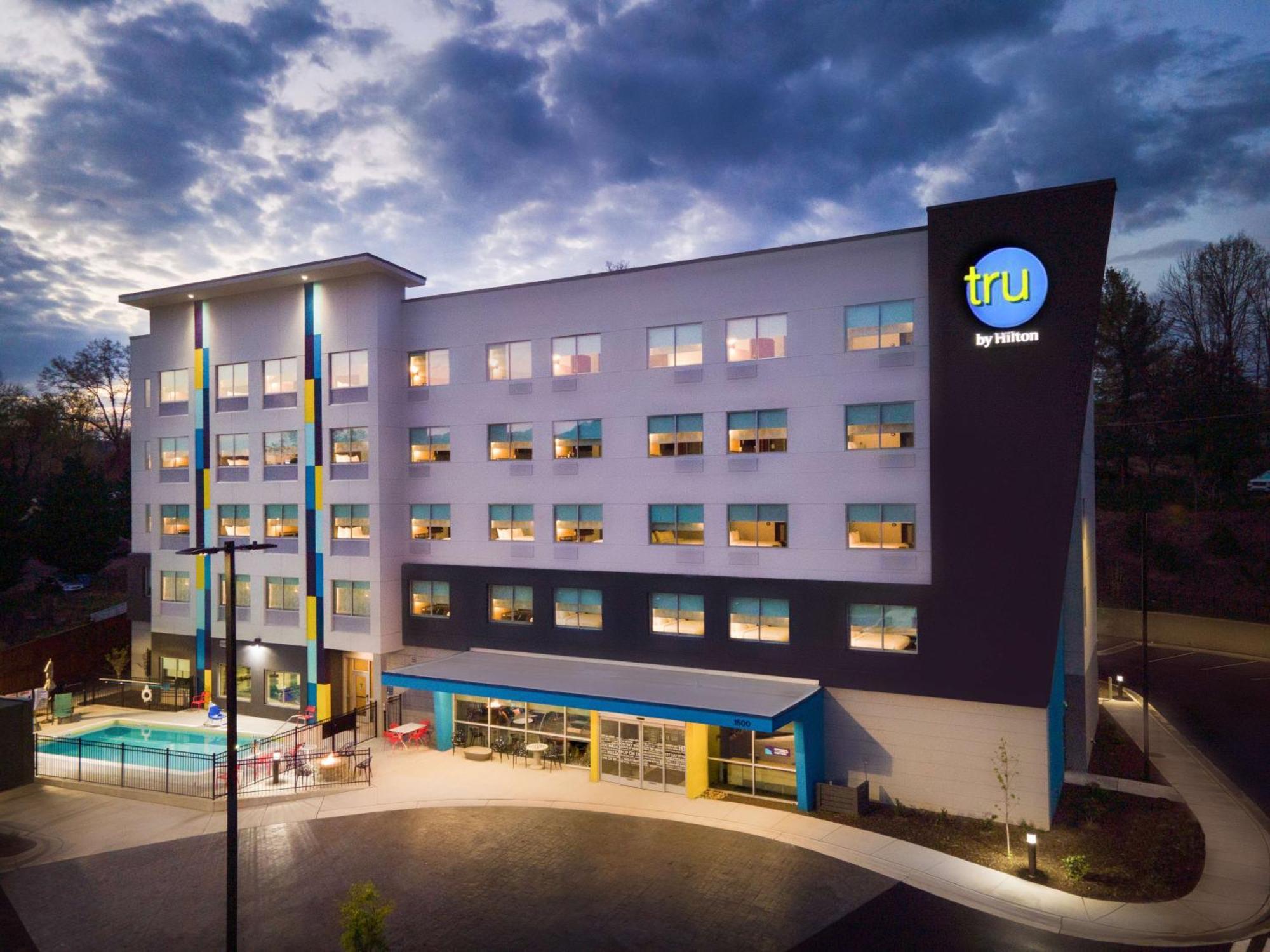 Tru By Hilton Asheville Blue Ridge Parkway Exterior photo