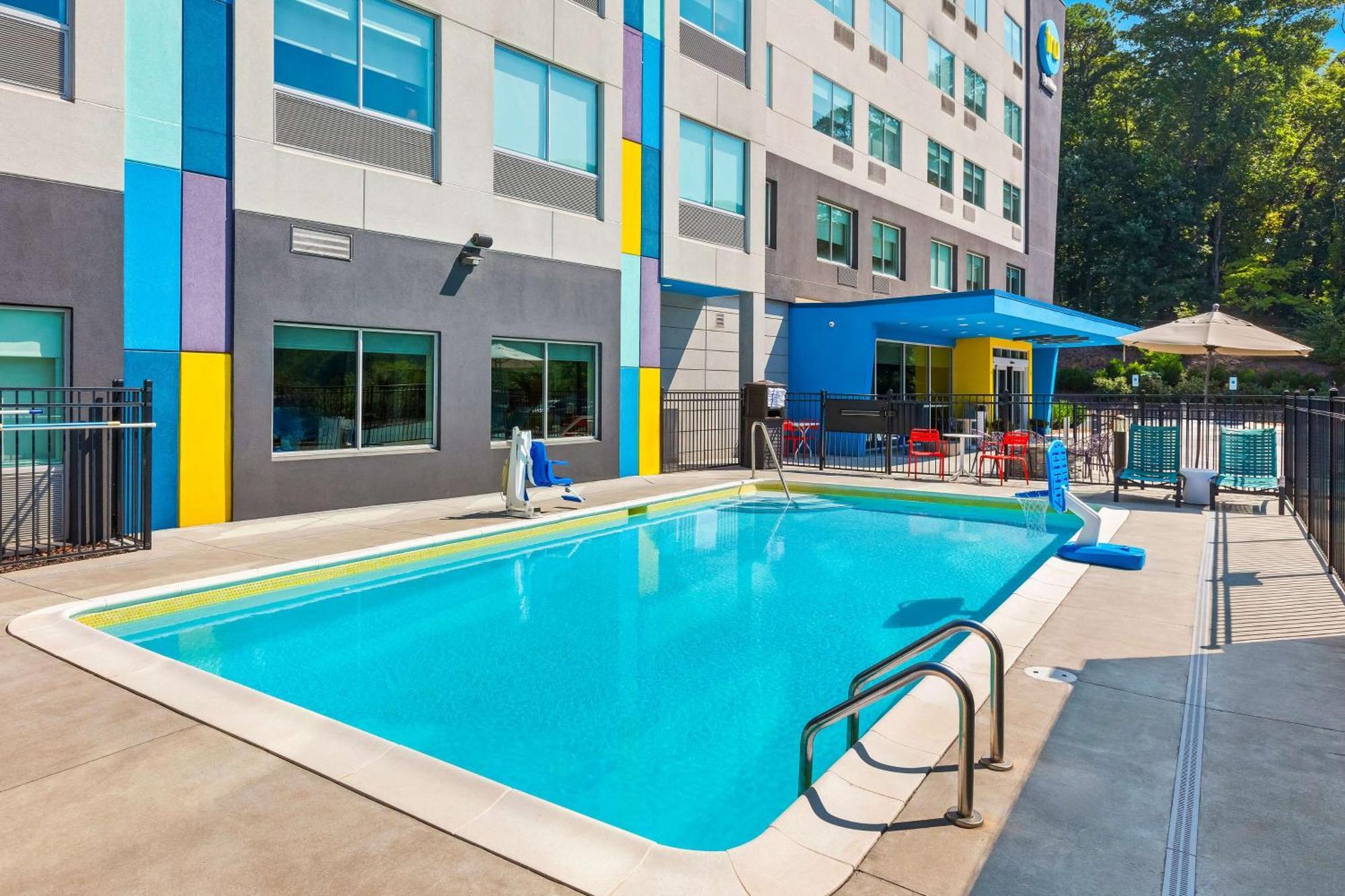 Tru By Hilton Asheville Blue Ridge Parkway Exterior photo
