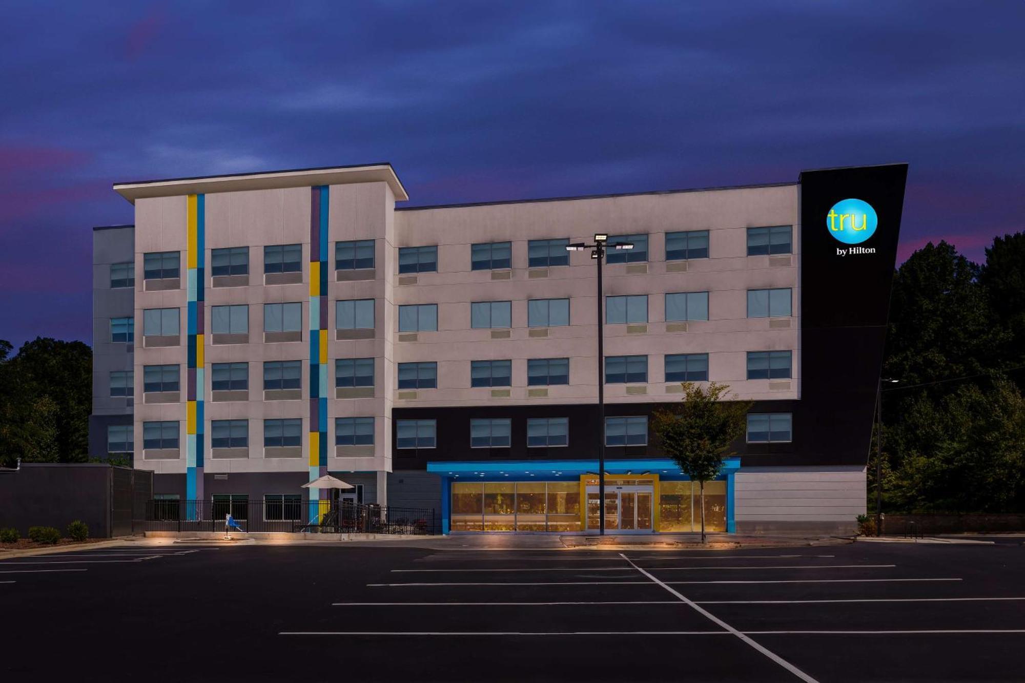 Tru By Hilton Asheville Blue Ridge Parkway Exterior photo