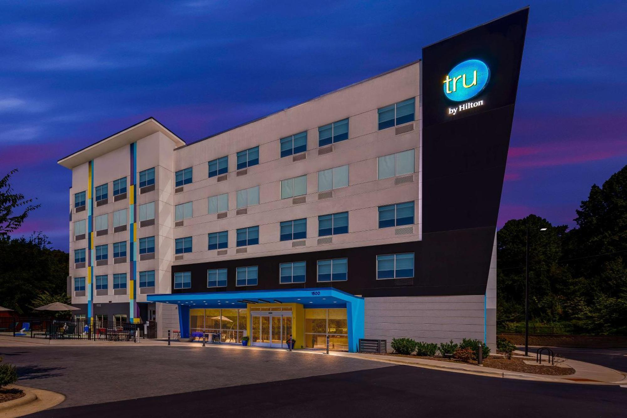 Tru By Hilton Asheville Blue Ridge Parkway Exterior photo
